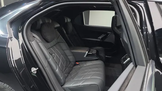 BMW 7 Series (G70) 740d xDrive 2023 12