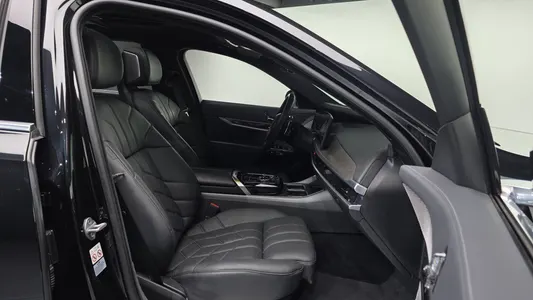 BMW 7 Series (G70) 740d xDrive 2023 10