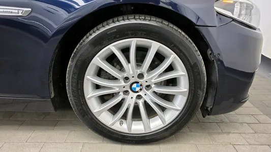 BMW 5 Series (F10) 528i xDrive 2014 5