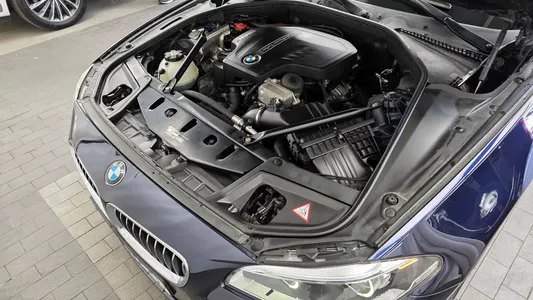 BMW 5 Series (F10) 528i xDrive 2014 6