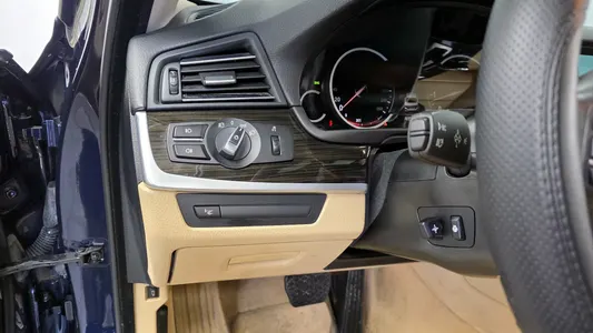 BMW 5 Series (F10) 528i xDrive 2014 16