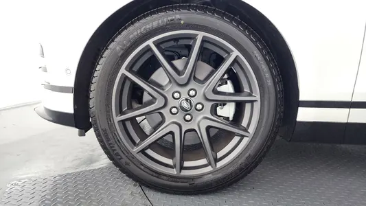 Land Rover 레인지로버 벨라 3.0 P400 HSE 2025 4