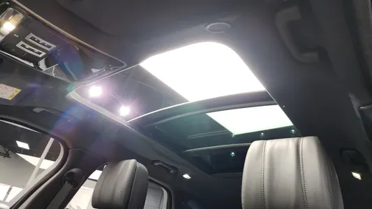 Land Rover 레인지로버 벨라 3.0 P400 HSE 2025 18
