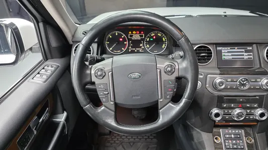 Land Rover 4 3.0 SDV6 SE 2015 13
