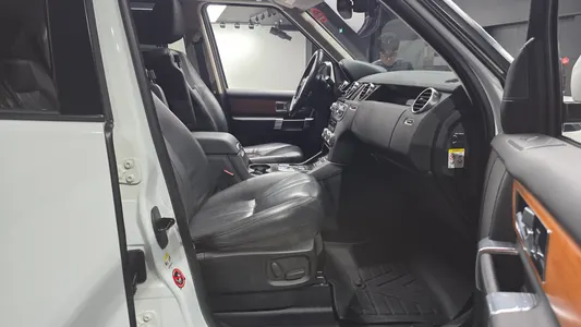 Land Rover 4 3.0 SDV6 SE 2015 10