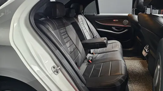Mercedes-Benz E-Class W213 E250 2020 12