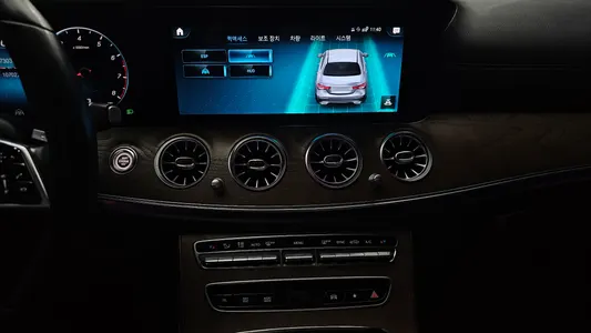 Mercedes-Benz E-Class W213 E250 2020 14