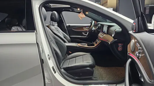 Mercedes-Benz E-Class W213 E250 2020 10