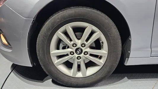 Hyundai LF LPI 2014 5