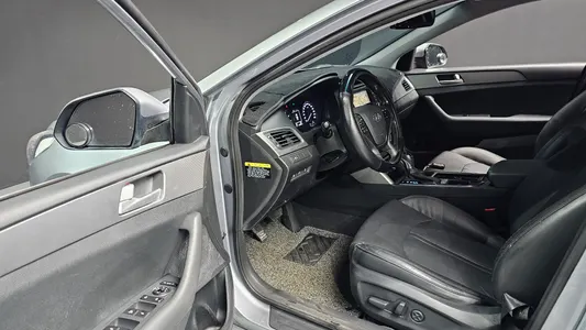 Hyundai LF LPI 2014 11