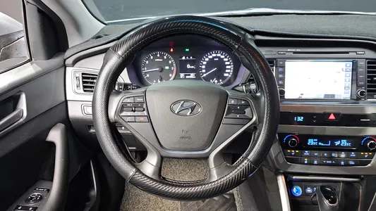 Hyundai LF LPI 2014 12