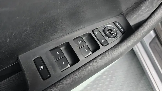 Hyundai LF LPI 2014 17