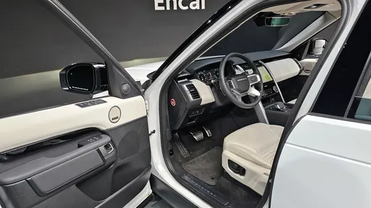Land Rover 5 2.0 P300 S 2025 10