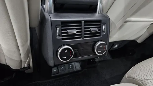 Land Rover 5 2.0 P300 S 2025 17
