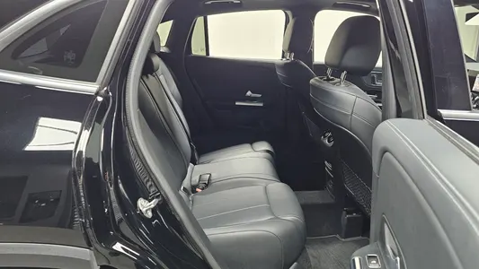 Mercedes-Benz GLA-Class H247 GLA220 2021 12