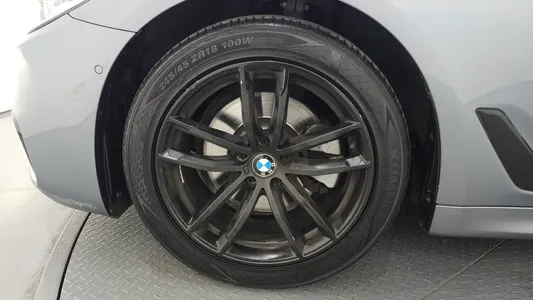 BMW 5 Series (G30) 520d M 2017 5