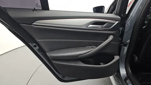 BMW 5 Series (G30) 520d M 2017 25