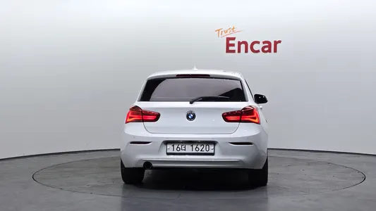 BMW 1 Series (F20) 118d 5 2018 4