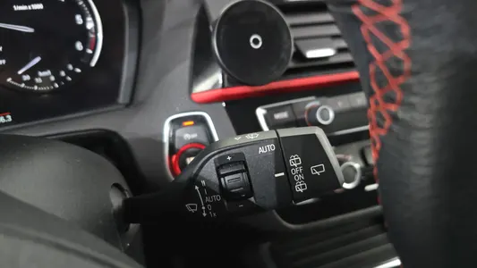 BMW 1 Series (F20) 118d 5 2018 18