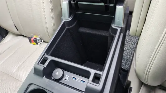 Land Rover 5 2.0 SD4 SE 2019 29