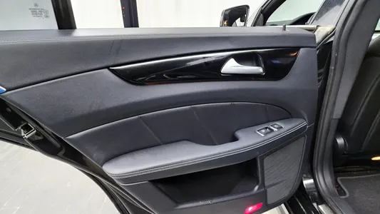 Mercedes-Benz CLS-Class W218 CLS250 d 4MATIC AMG Line 2017 25