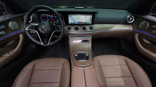 Mercedes-Benz E-Class W213 E300e 4MATIC 2021 7