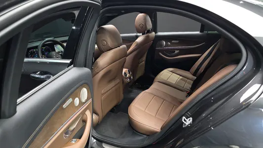 Mercedes-Benz E-Class W213 E300e 4MATIC 2021 12