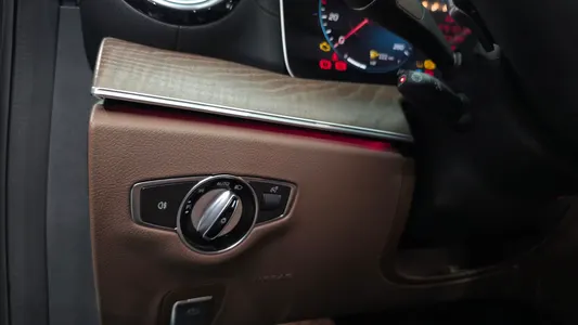 Mercedes-Benz E-Class W213 E300e 4MATIC 2021 27