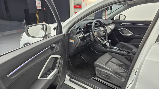Audi Q3 (F3) 35 TDI 2020 10
