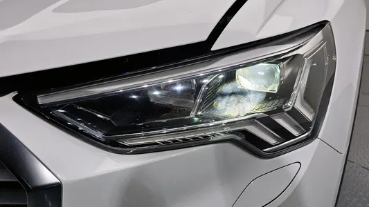 Audi Q3 (F3) 35 TDI 2020 22