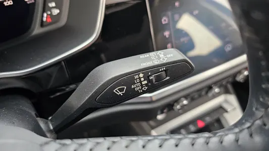 Audi Q3 (F3) 35 TDI 2020 28