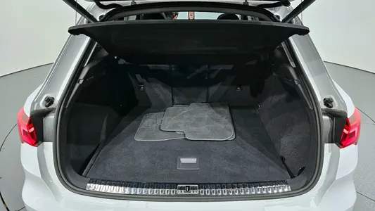 Audi Q3 (F3) 35 TDI 2020 29