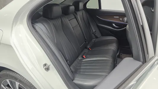 Mercedes-Benz E-Class W213 E300e 4MATIC 2020 11