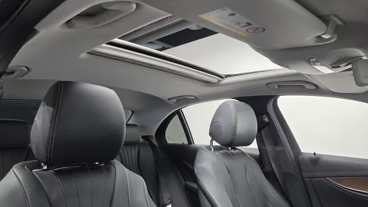 Mercedes-Benz E-Class W213 E300e 4MATIC 2020 13