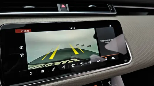 Land Rover 레인지로버 벨라 3.0 D300 R- SE 2017 15