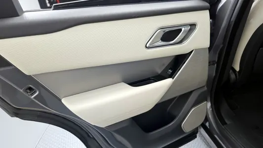 Land Rover 레인지로버 벨라 3.0 D300 R- SE 2017 25