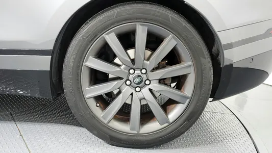 Land Rover 레인지로버 벨라 3.0 D300 R- SE 2017 21