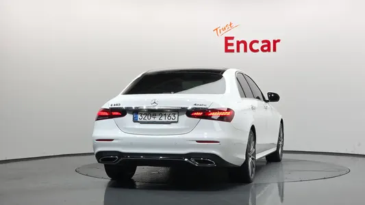 Mercedes-Benz E-Class W213 E350 4MATIC AMG Line 2020 4