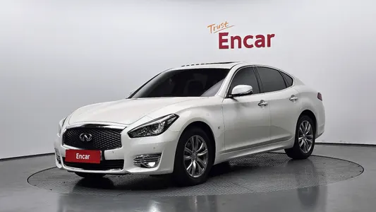 Infiniti Q70 3.7 2019