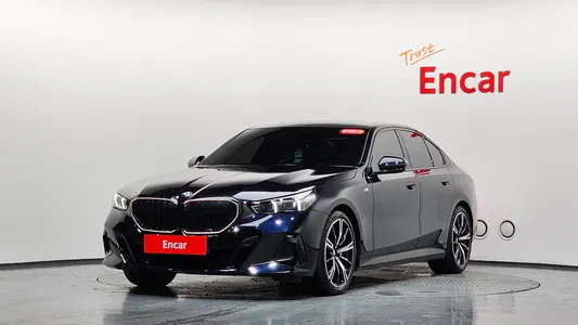 BMW 5 Series (G60) 530i xDrive M 2025