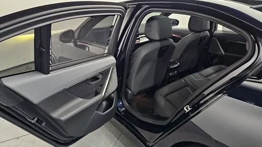 BMW 5 Series (G60) 530i xDrive M 2025 20