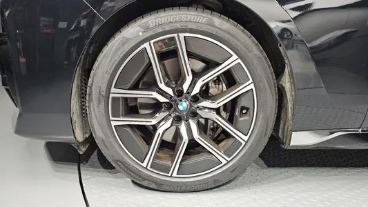 BMW 7 Series (G70) 740i xDrive M 2025 5