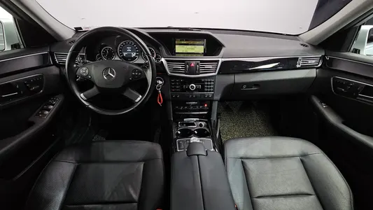 Mercedes-Benz E-Class W212 E300 2011 7