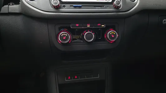Volkswagen 티구안 2.0 TDI 2014 17