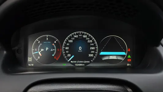 Jaguar All New XJ 3.0D SWB 2018 8