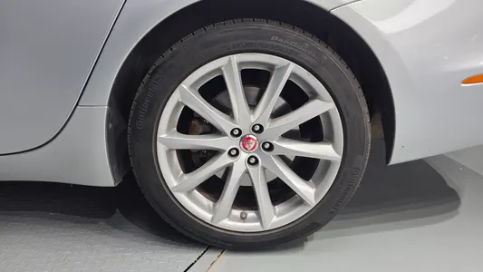 Jaguar All New XJ 3.0D SWB 2018 21