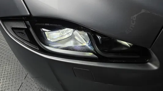 Jaguar All New XJ 3.0D SWB 2018 22