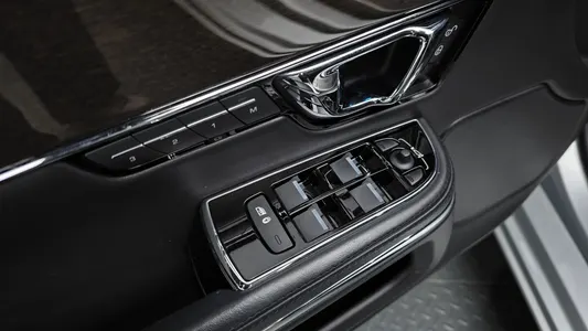 Jaguar All New XJ 3.0D SWB 2018 27