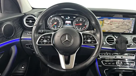 Mercedes-Benz E-Class W213 E220d 2019 13