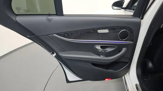 Mercedes-Benz E-Class W213 E220d 2019 25